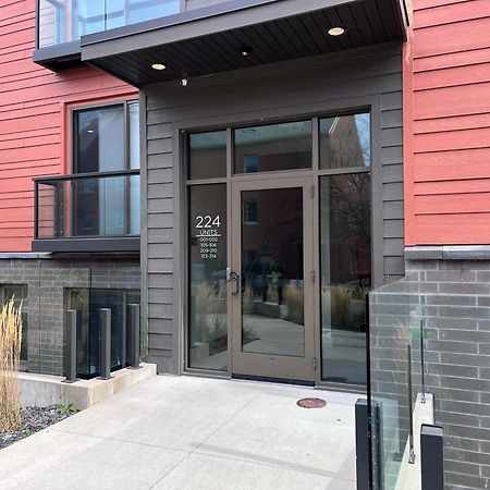 טראוורס סיטי Modern Condo 210 Just Blocks From Lake Michigan מראה חיצוני תמונה
