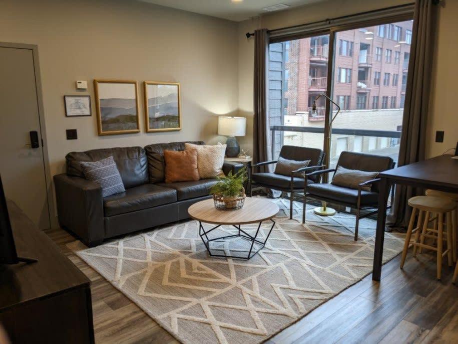 טראוורס סיטי Modern Condo 210 Just Blocks From Lake Michigan מראה חיצוני תמונה